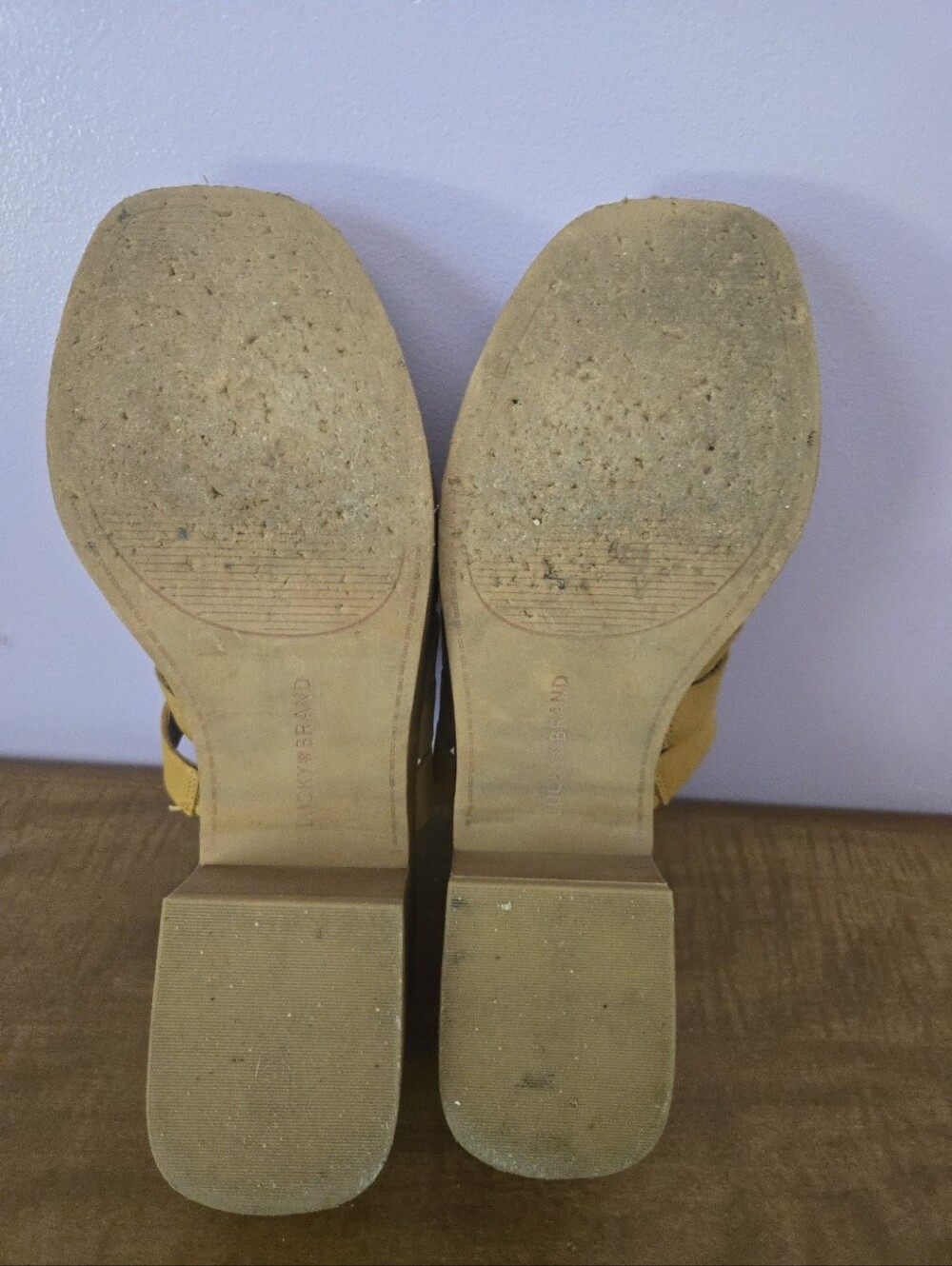 Lucky Brand 10w Platform Clog Sandals - Picture 6 of 6
